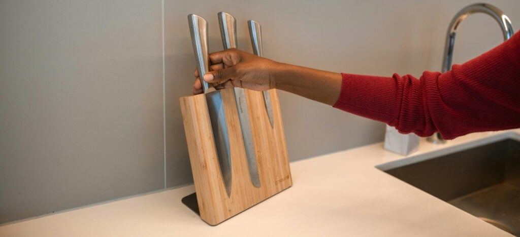 Knife set as engagement gift